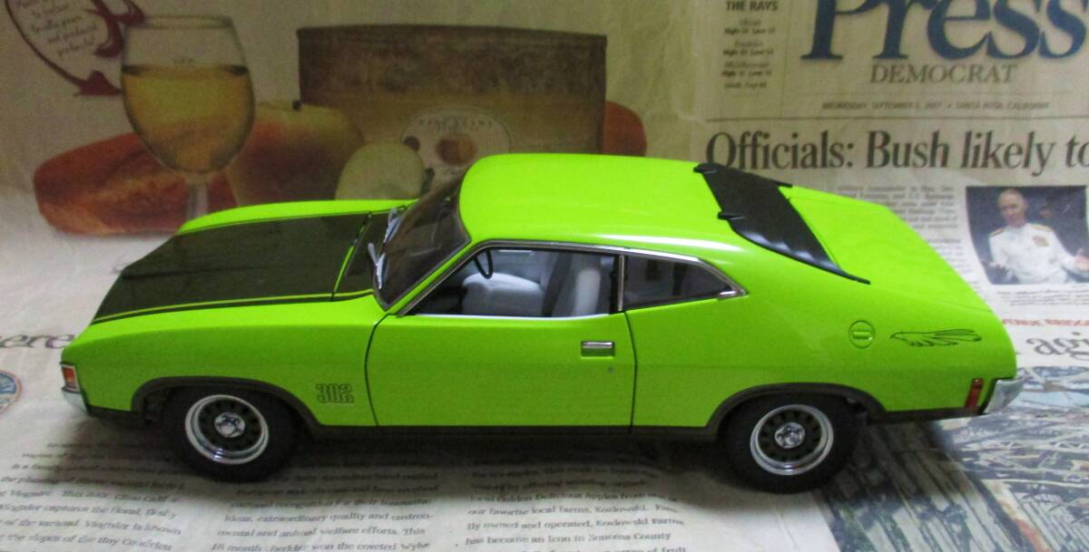 ★激レア絶版*世界1008臺(tái)*AUTOart*1/18*Ford XA Falcon Coupe Superbird ライム≠京商
