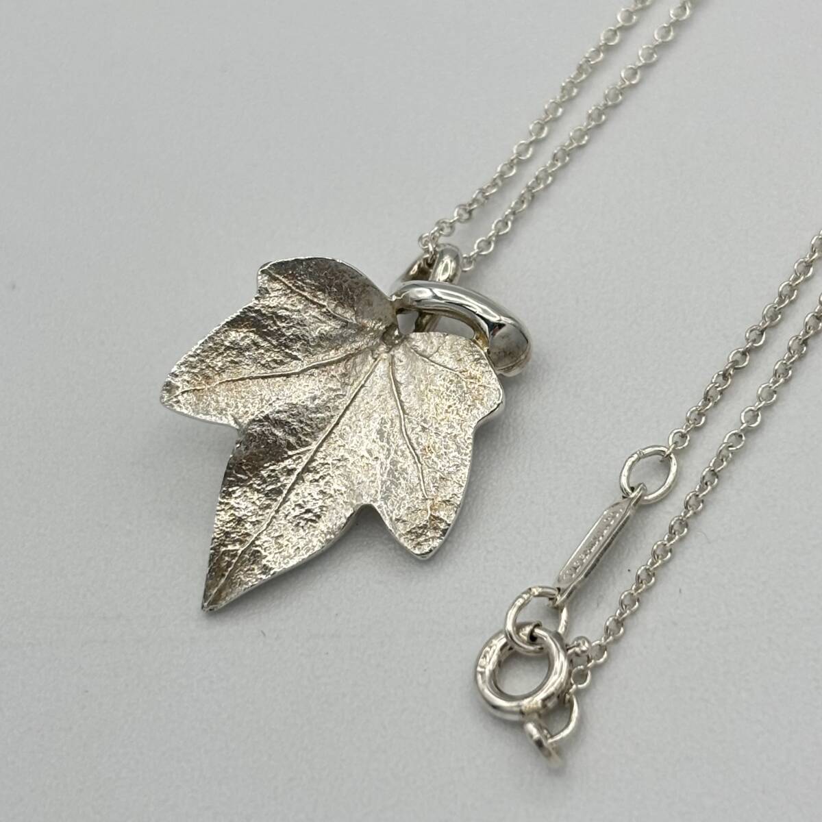 数量は多 □Tiffany&Co. ティファニー K18 ネックレス 750 メイプルリーフ ペンダント