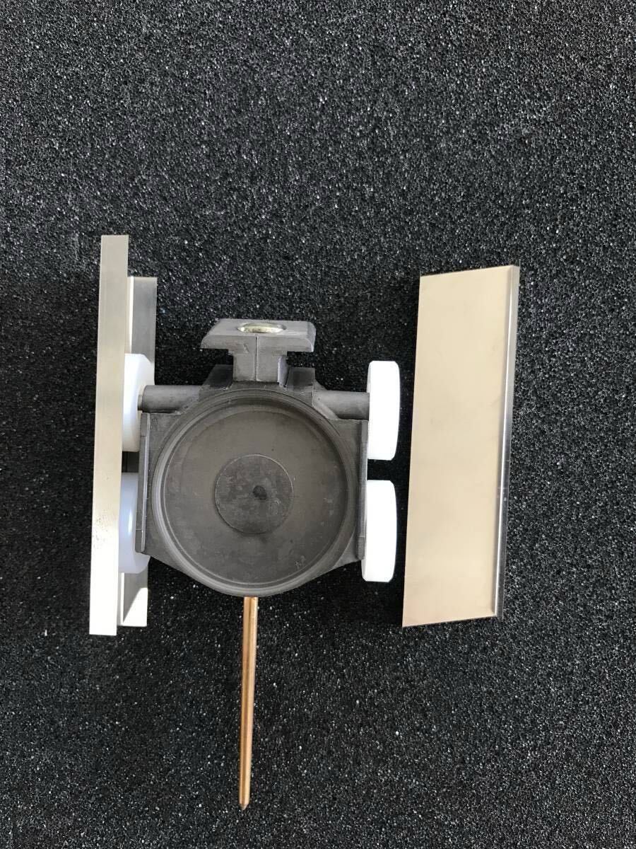 【送料無料】オークション最安☆新品☆ ケイヒン FCR キャブ ワイドローラー 四気筒用　段付き対策！汎用タイプ、、、 FCRキャブワイドローラーレール付き4連 ビックキャブ用 激安大特価，新作