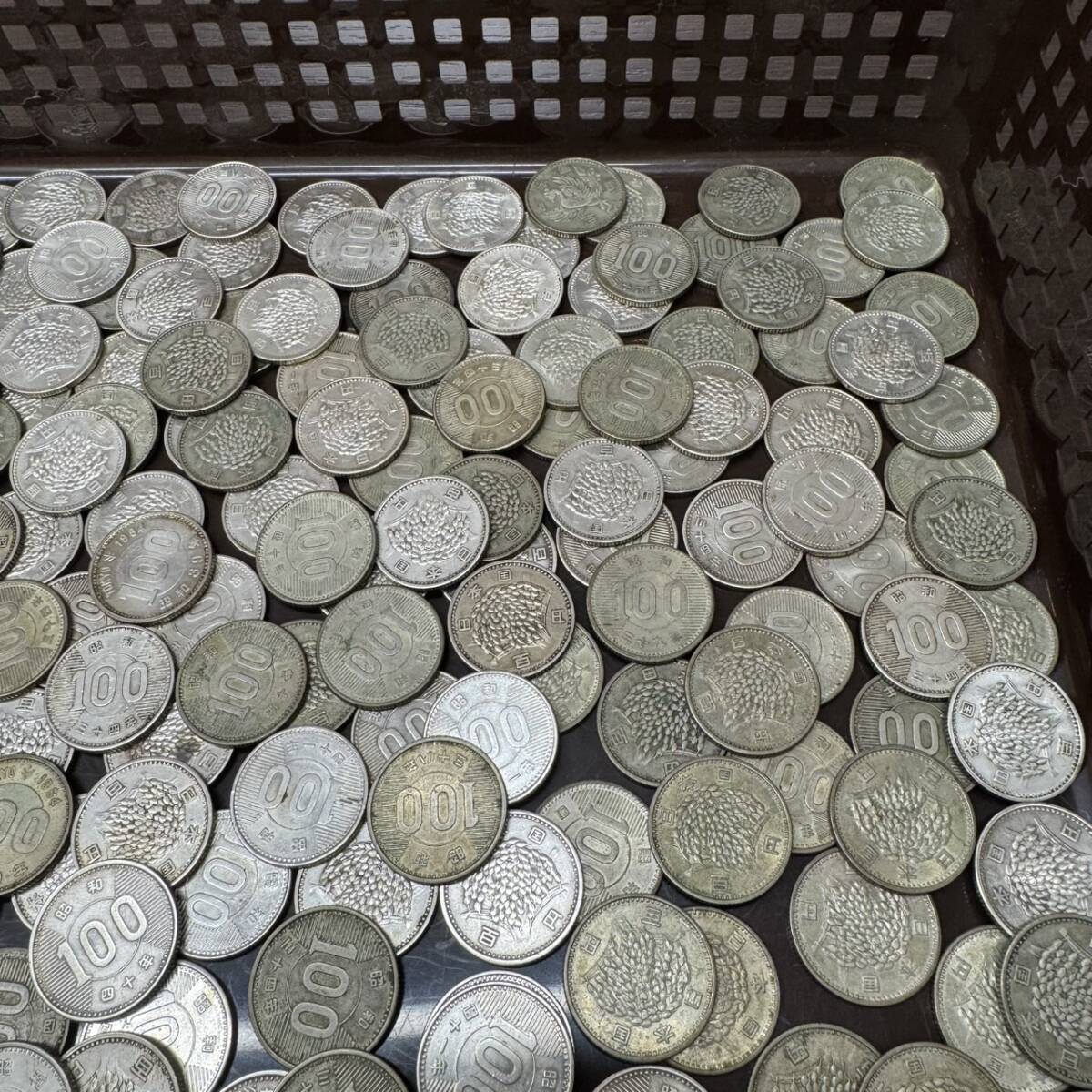 1901 100円銀貨 211枚 額面21100円 約1010g 東京オリンピック