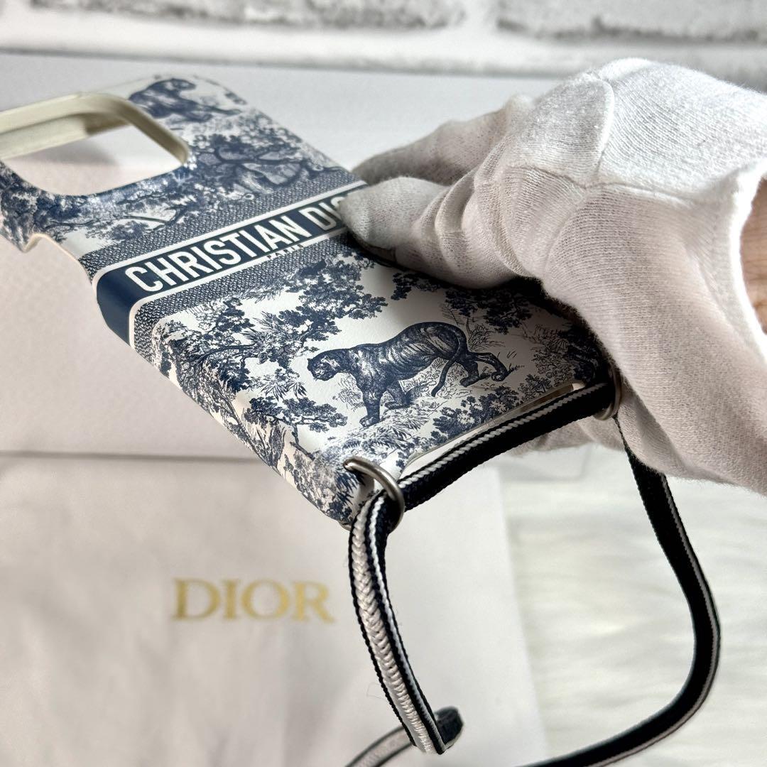 新品 Dior iPhone 14 Pro ケース アニマル ブックトート 白 新品 Dior iPhone 14 Pro ケース アニマル ブックトート 白
