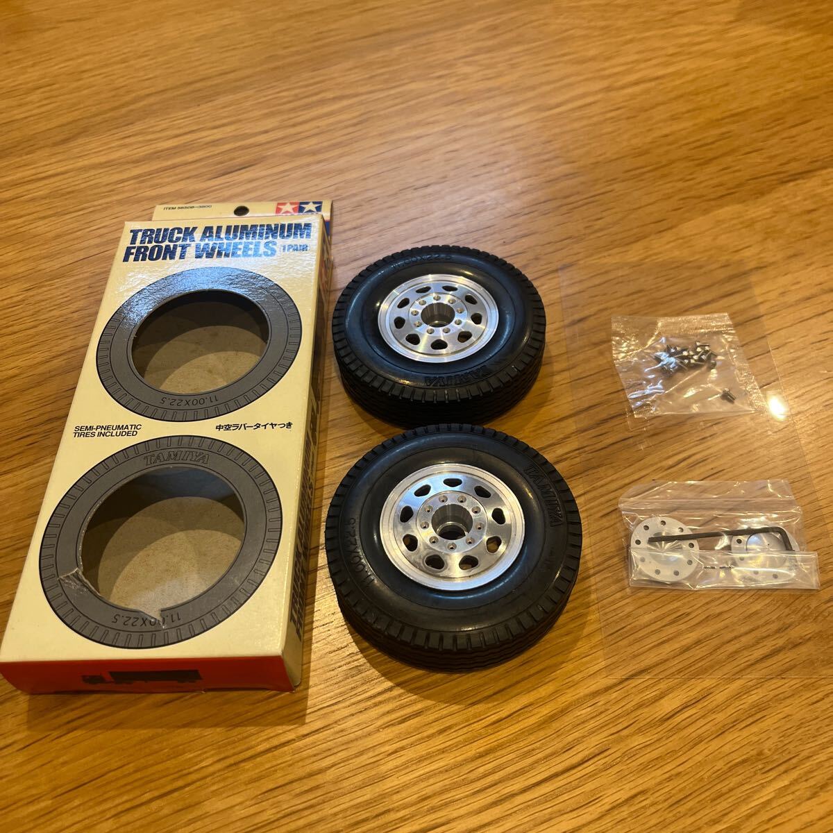 送料無料 1/14 電動RCビッグトラック オプション&スペアパーツNo.8 トレーラートラック アルミホイールセット フロント タイヤつき