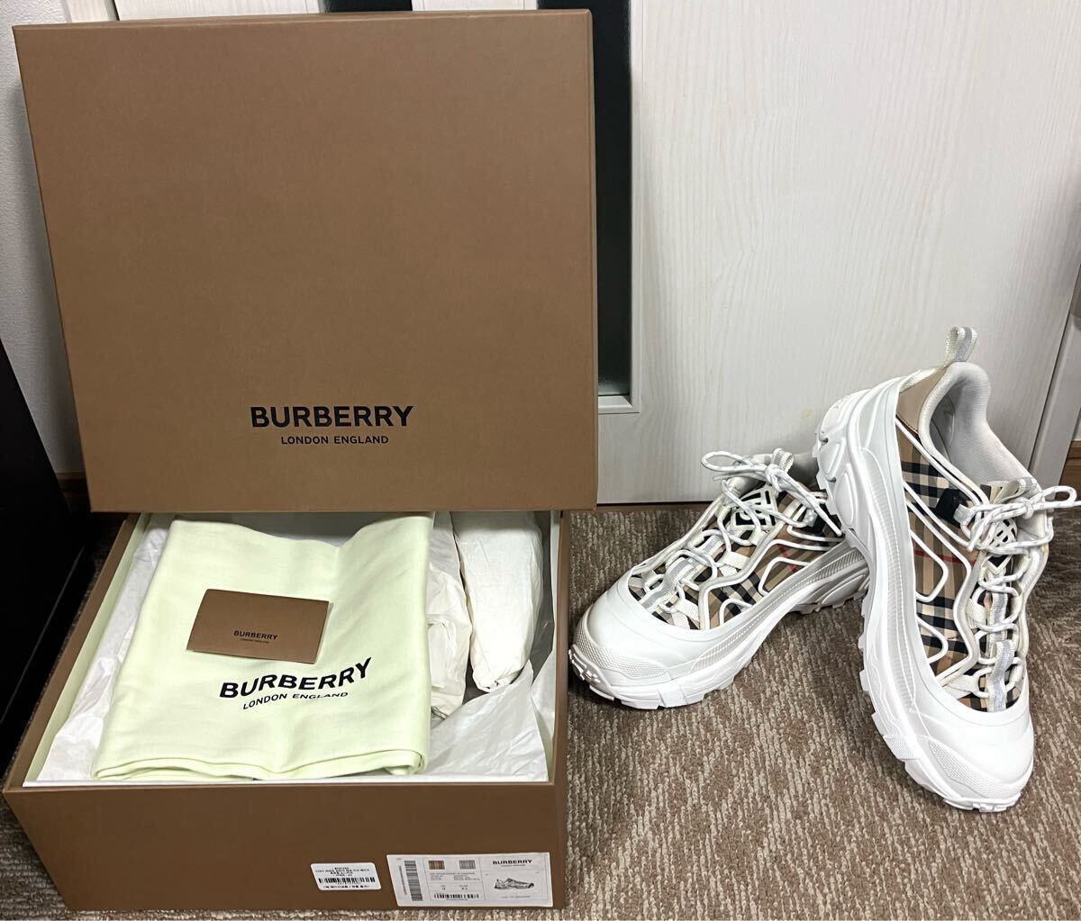 BURBERRY LONDON アーサー スニーカー ノヴァチェック バーバリー