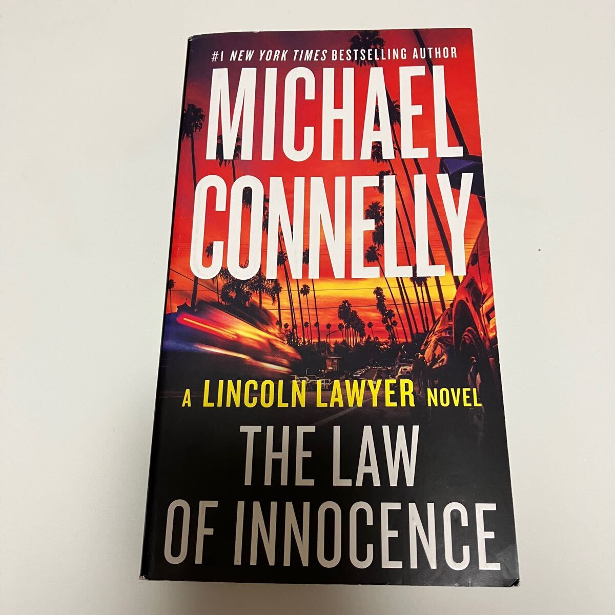 リンカーン弁護士 マイクルコナリー 潔白の法則 LAW OF INNOCENCE 洋書 ペーパーバック