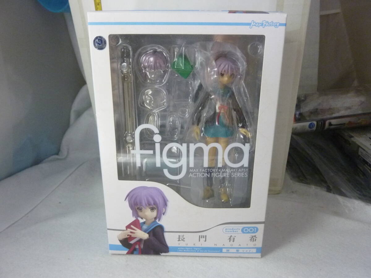 涼宮ハルヒの憂鬱 figma001 長門有希　制服Ver.　です。