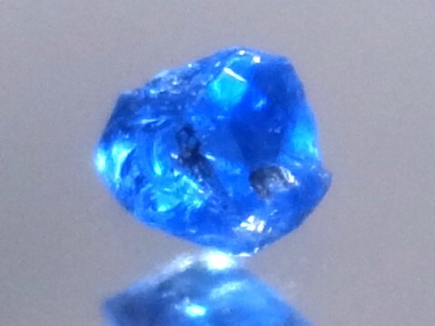 0.03ct z 新品・世界一綺麗なコバルトブルー・天然アウィン 0.03ct z 新品・世界一綺麗なコバルトブルー・天然アウィン