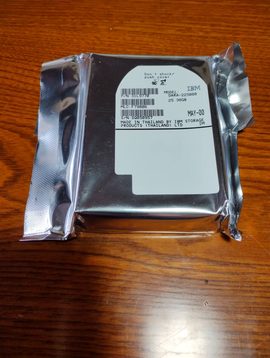 IBM　2.5インチ　25GB　IDE　HDD　　Travelstar 25GT　DARA-225000　17mm厚　未使用品　未開封品　ATA