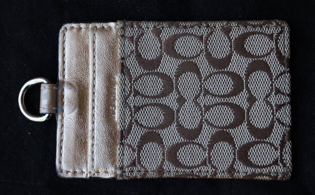 美品　COACH　コーチ　パスケース　ゴールド