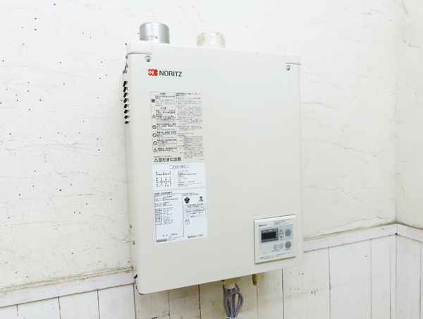 TOTO 電気温水器 REW12A1B1H 310×330×390中古厨房/24M1106Z TOTO 電気温水器 REW12A1B1H 310×330×390中古厨房/24M1106Z