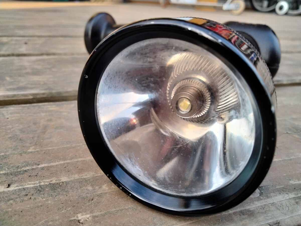 MAG LITE トンファー マグライト 懐中電灯 警察 警備 ライト MAG LITE トンファー マグライト 懐中電灯 警察 警備 ライト