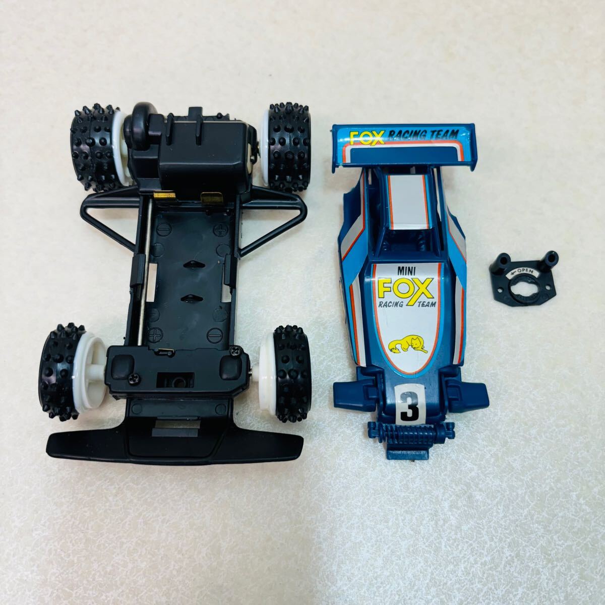E2234☆当時物☆ミニ四駆 FOX RACING TEAM MINI 4WD レトロ E2234☆当時物☆ミニ四駆 FOX RACING TEAM MINI 4WD レトロ