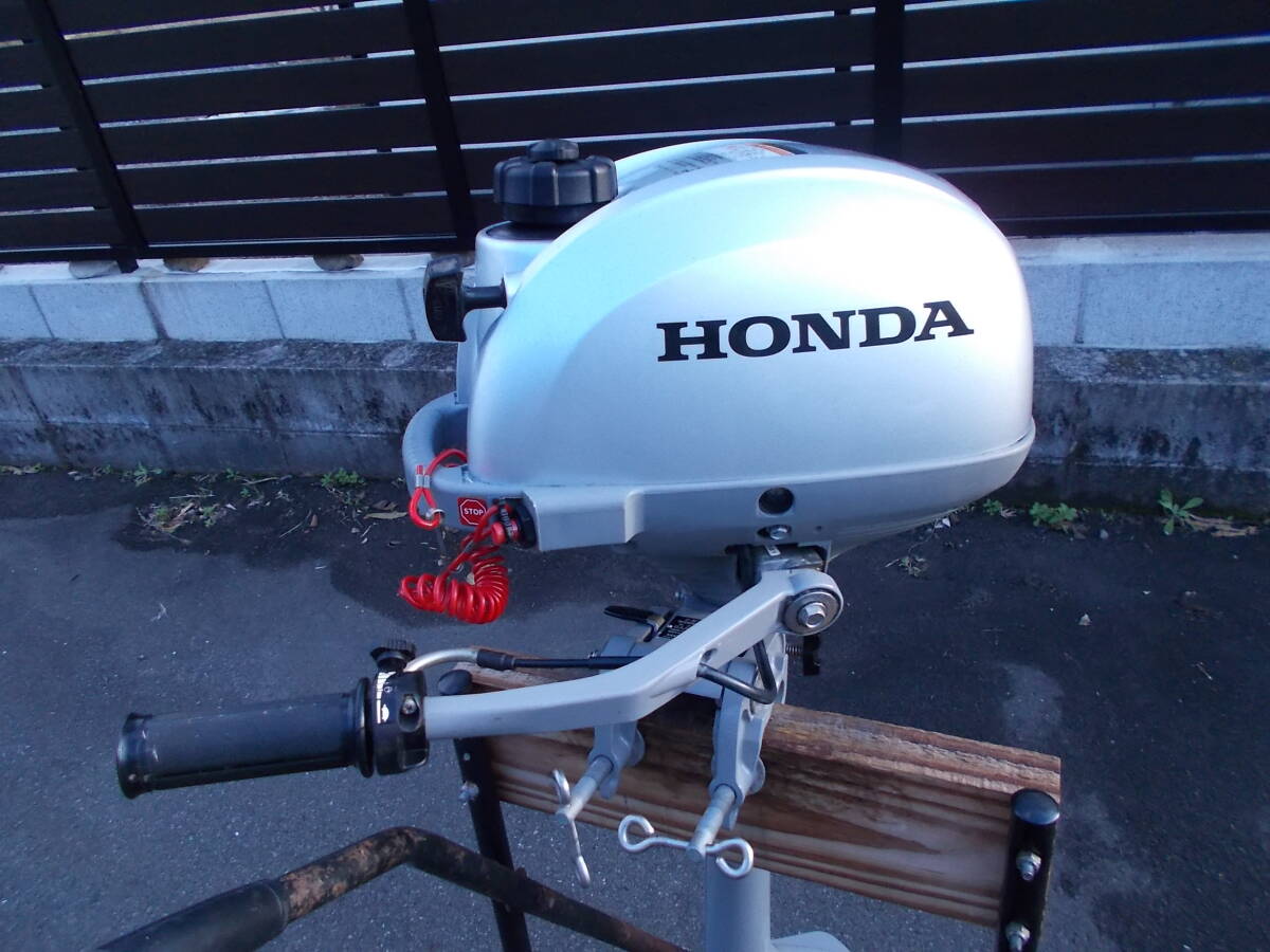 中古 ホンダ 2馬力 船外機 トランサムS 保証期限2025年5月23日まで 2023年2月製造 S足 エンジン BAAC ゴムボート・パワーボートに