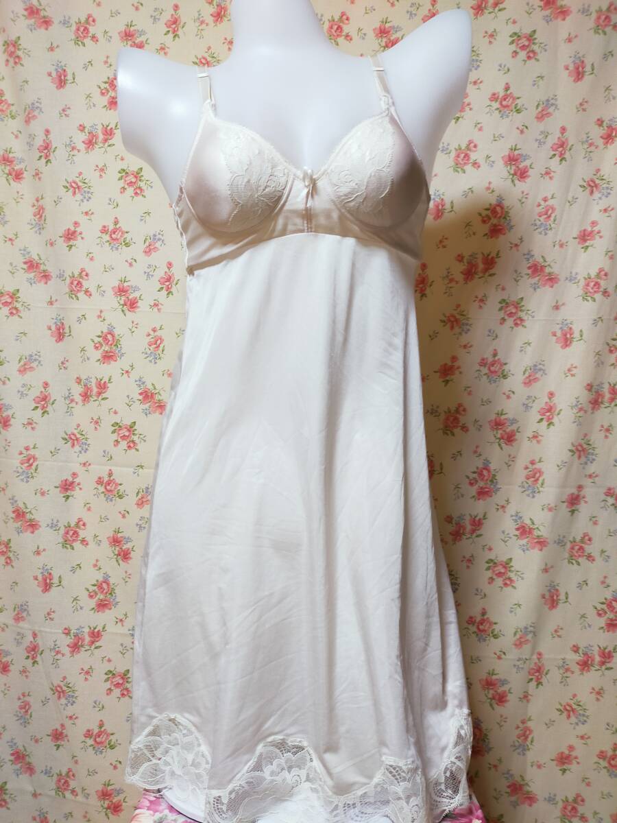 民家　下着 昭和 レトロ】エイボン A75-90 ブラスリップ ピーチ 【ECO 補正下着  ウェディング用】(Mサイズ)｜売買されたオークション情報、Yahoo!オークション(旧ヤフオク!) の商品情報をアーカイブ公開 -  オークファン（aucfan.com）