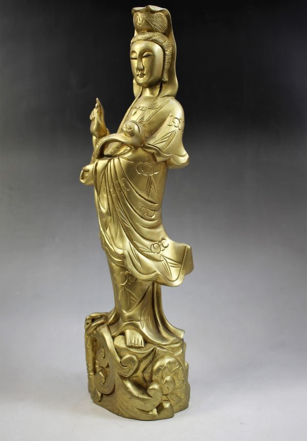 C-234 仏像 木製 金色 高さ47センチ 観音菩薩 仏教 木彫 Kannon Buddha statue 古玩 蔵出_画像2