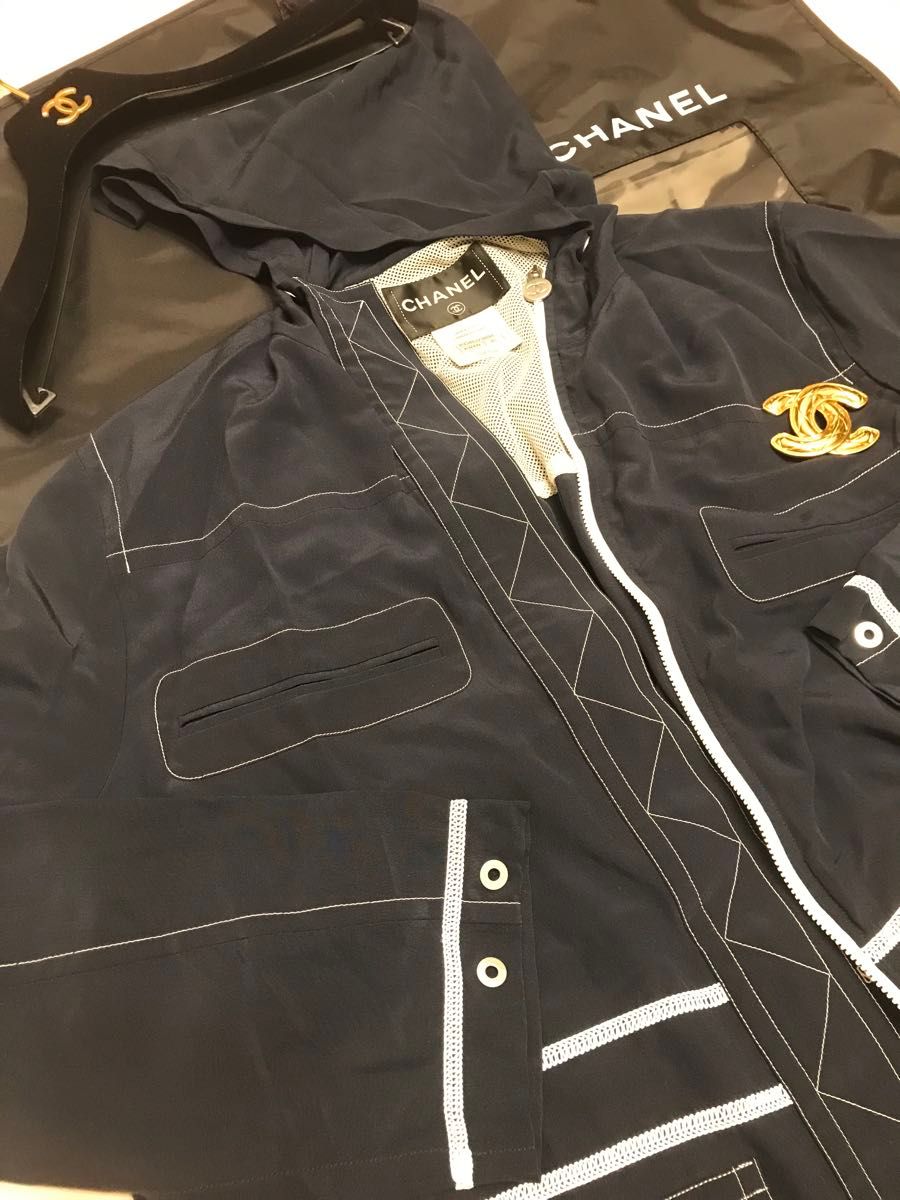 正規品新品CHANELシャネルフード付マトラッセジャケットブルゾン 正規品新品CHANELシャネルフード付マトラッセジャケットブルゾン