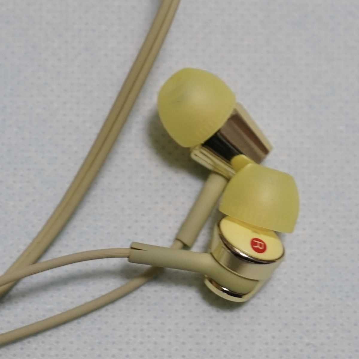 SONY イヤホン MDR-EX155(Y) イエロー マイクなしモデル 外見 SONY イヤホン MDR-EX155(Y) イエロー マイクなしモデル 外見