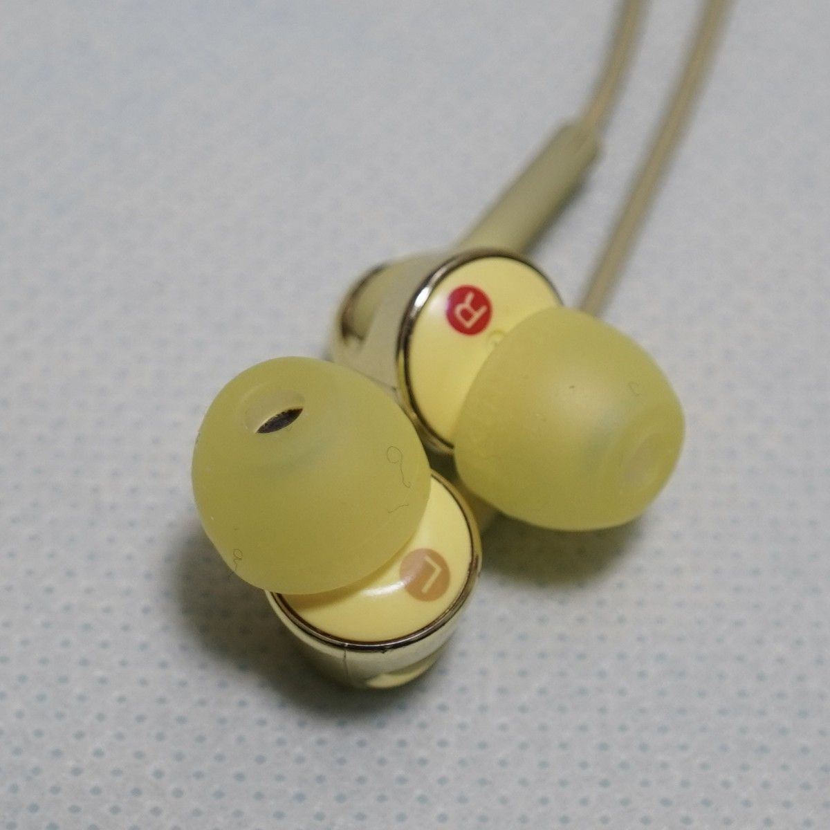 SONY イヤホン MDR-EX155(Y) イエロー マイクなしモデル 外見 SONY イヤホン MDR-EX155(Y) イエロー マイクなしモデル 外見