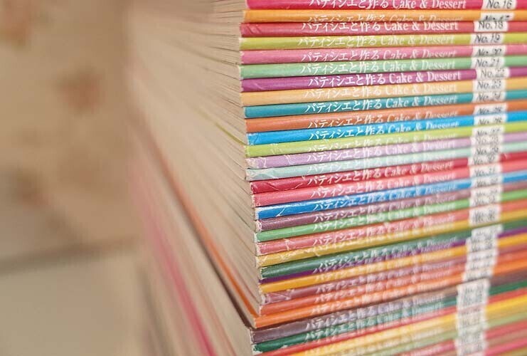 55246/製菓専門書 週刊 パティシエと作る Cake&Dessert 100冊 55246/製菓専門書 週刊 パティシエと作る Cake&Dessert 100冊