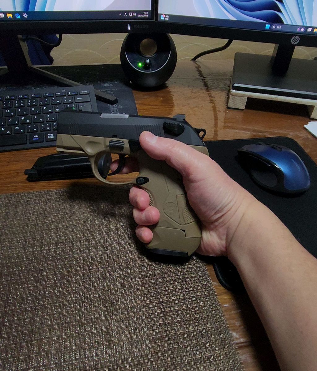 希少品】WE ベレッタ PX4 サブコンパクト (TANカラー) ガスガン 希少品】WE ベレッタ PX4 サブコンパクト (TANカラー) ガスガン