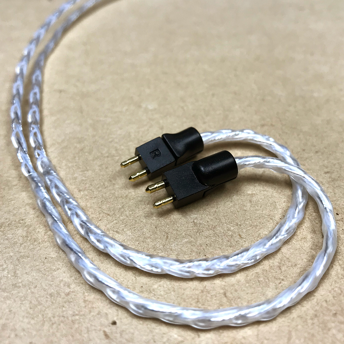 6732円 FitEar用リケーブル 8芯 オーグライン+4N純銀線 XLR4ピン 6732円 FitEar用リケーブル 8芯 オーグライン+4N純銀線 XLR4ピン
