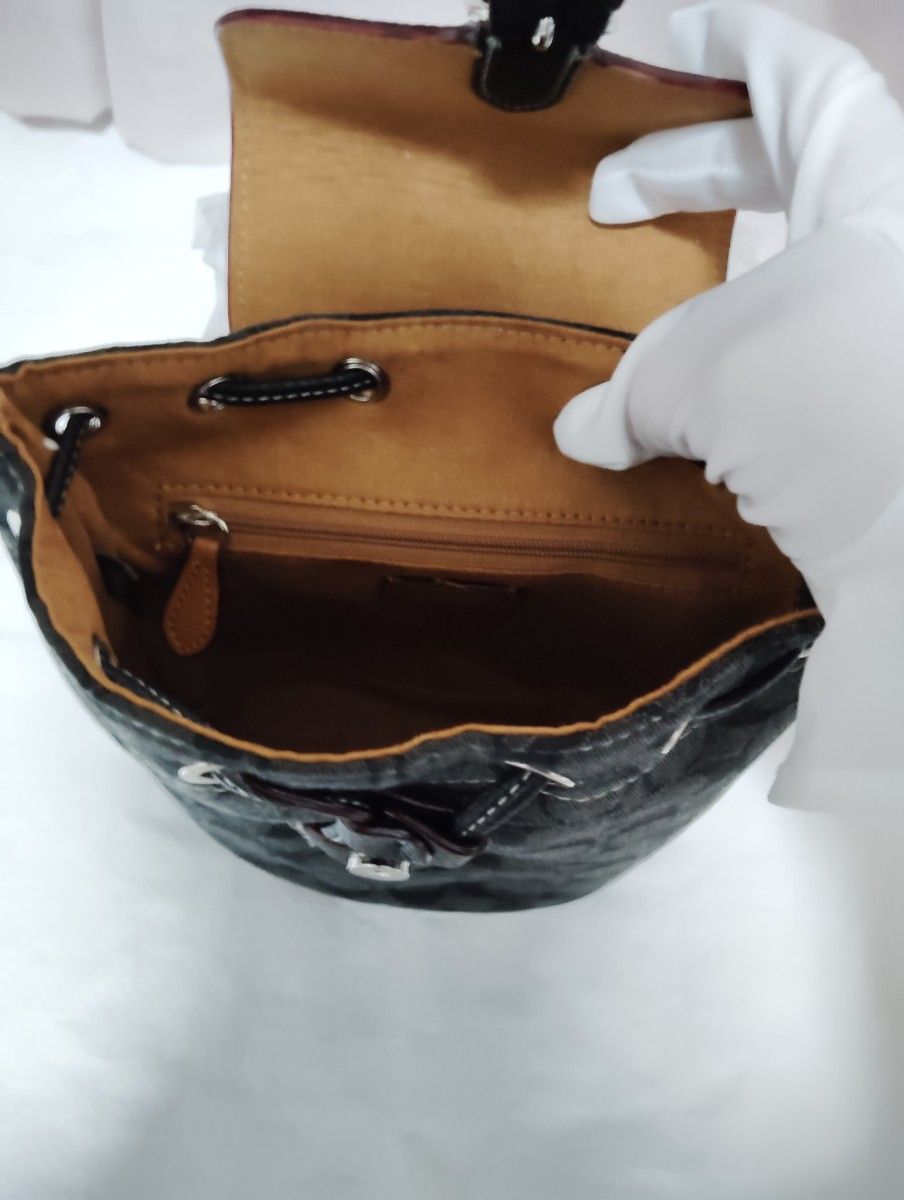 新品 COACH コーチ　ハンドバッグミニリュック　ネイビー