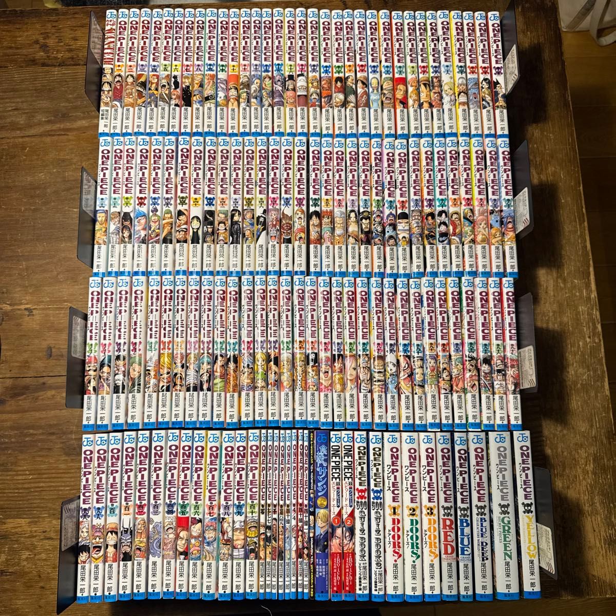 ワンピース 1〜110巻 全巻 +関連本多数! 尾田栄一郎 良品 ワンピース 1〜110巻 関連本多数 尾田栄一郎 全巻セット
