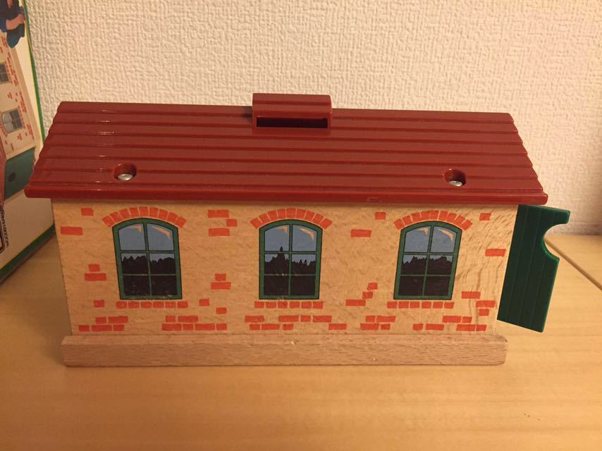 USED品☆BRIOブリオThomasトーマスシリーズ★Engine Shed