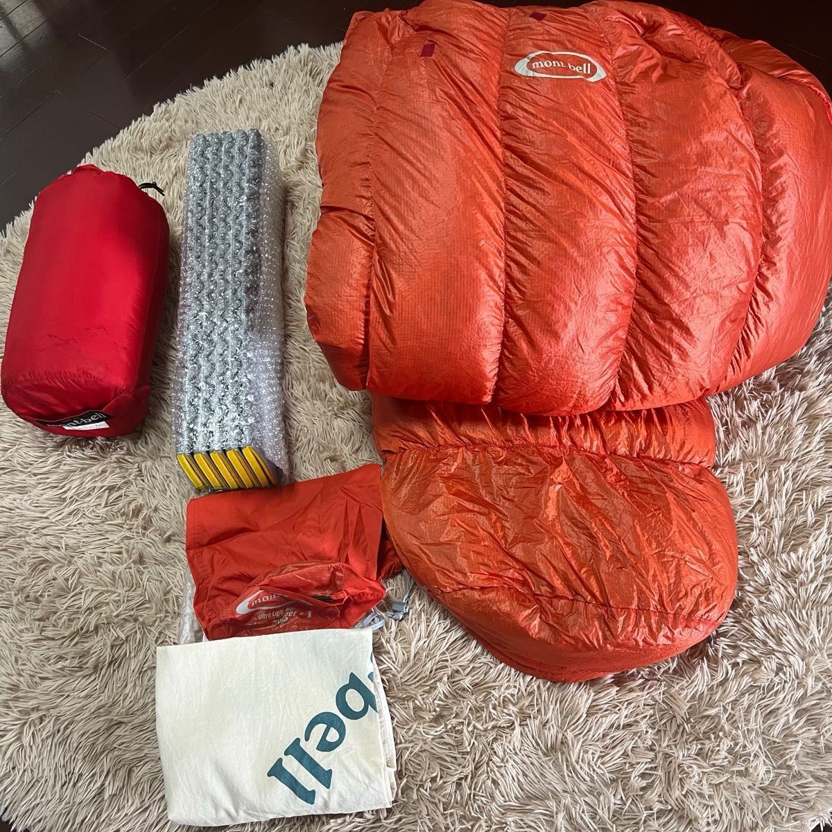 mont-bell,モンベル,スリーピングバッグ,寝袋,シュラフ,U mont-bell,モンベル,スリーピングバッグ,寝袋,シュラフ,U