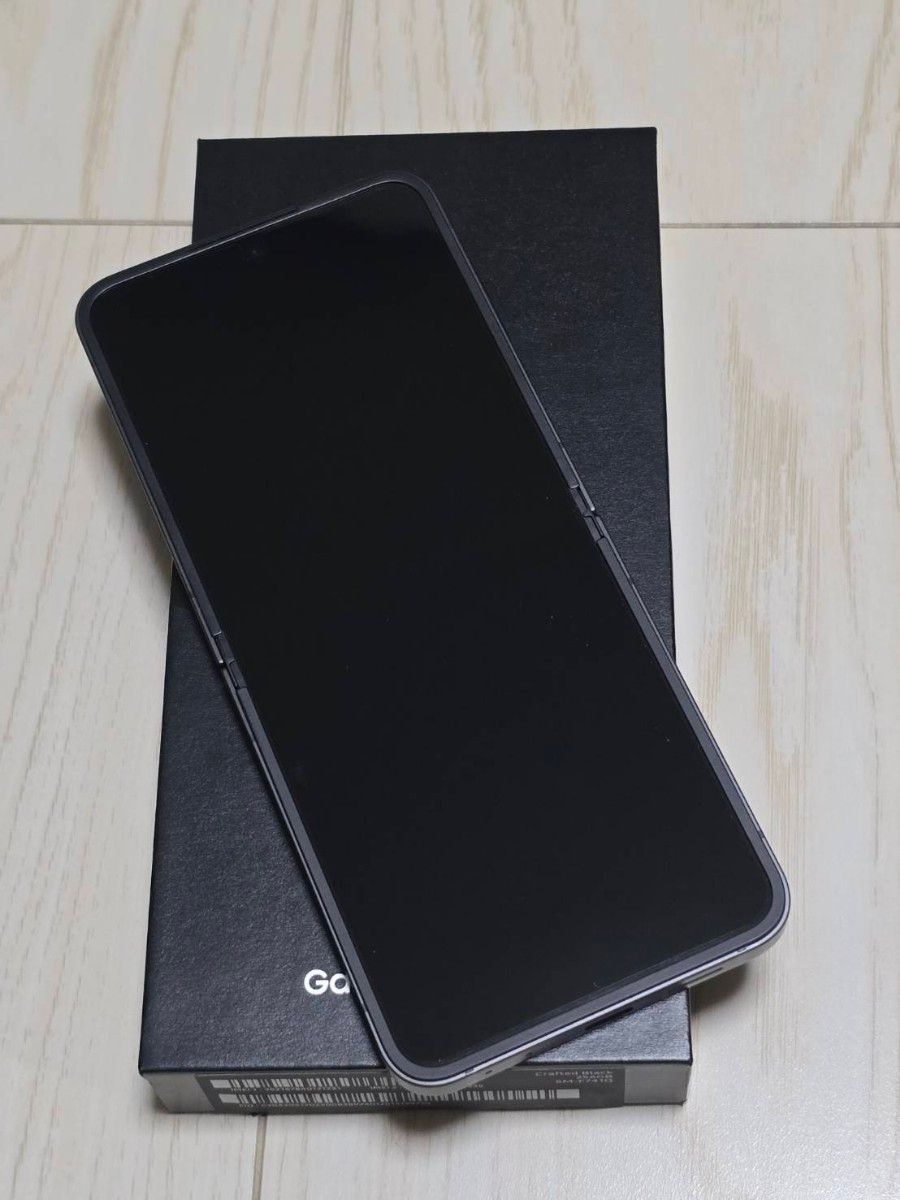Galaxy Z Flip6 256GB 国内版 限定色 未使用に近い|Yahoo Galaxy Z Flip6 256GB 国内版 限定色 未使用に近い|Yahoo