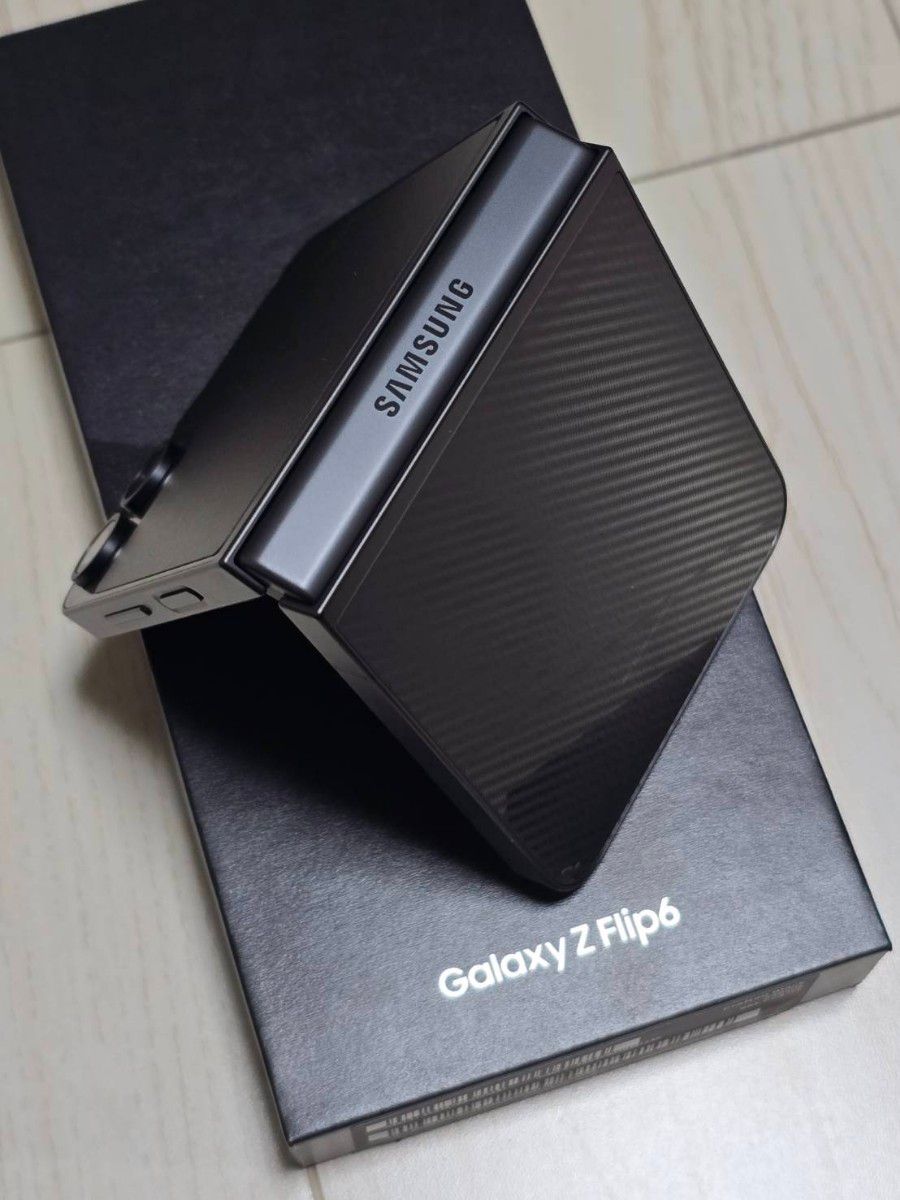 Galaxy Z Flip6 256GB 国内版 限定色 未使用に近い|Yahoo Galaxy Z Flip6 256GB 国内版 限定色 未使用に近い|Yahoo