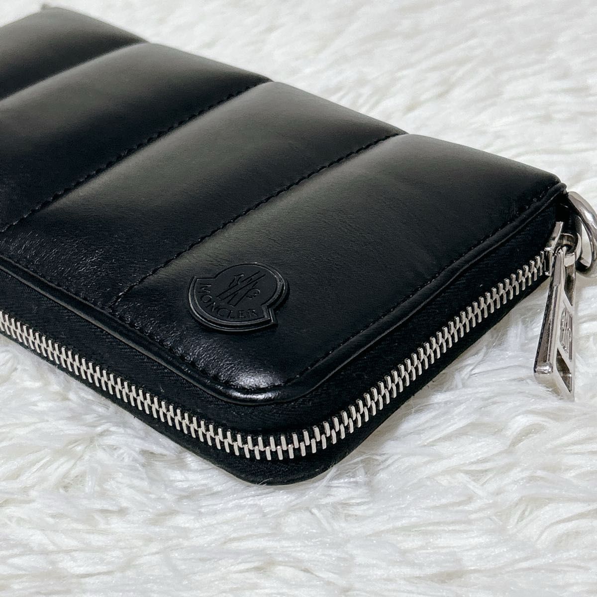 MONCLER モンクレール 長財布 希少 ストラップ付き ウォレット MONCLER モンクレール 長財布 希少 ストラップ付き ウォレット