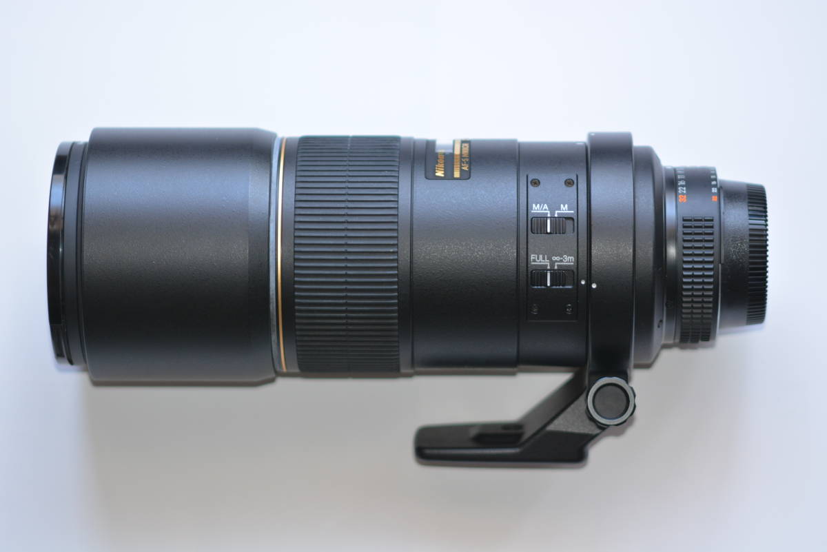☆ニコン300mm望遠レンズ AF-S Nikkor 300mm f/4D IF-ED