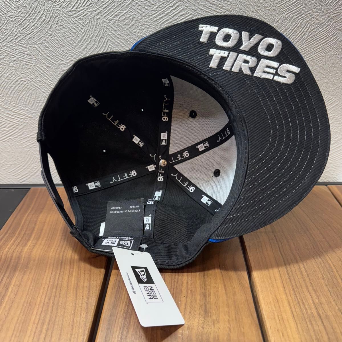 NEW ERA × TOYO TIRES コラボキャップ ニューエラ 帽子 黒 NEW ERA × TOYO TIRES コラボキャップ ニューエラ 帽子 黒
