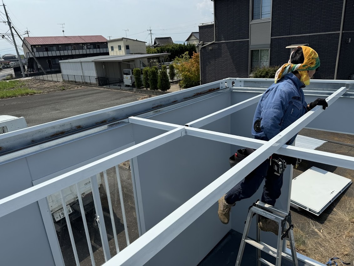 シャッター付きプレハブ佐賀嬉野発5.4坪(18㎡)インボイス番号 シャッター付きプレハブ佐賀嬉野発5.4坪(18㎡)インボイス番号