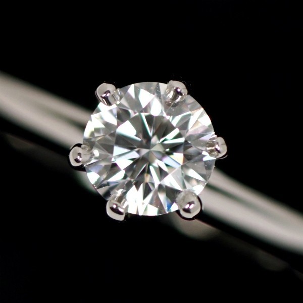TIFFANY&Co. ティファニー クラシックソリティア 0.26ct Gカラー VVS2