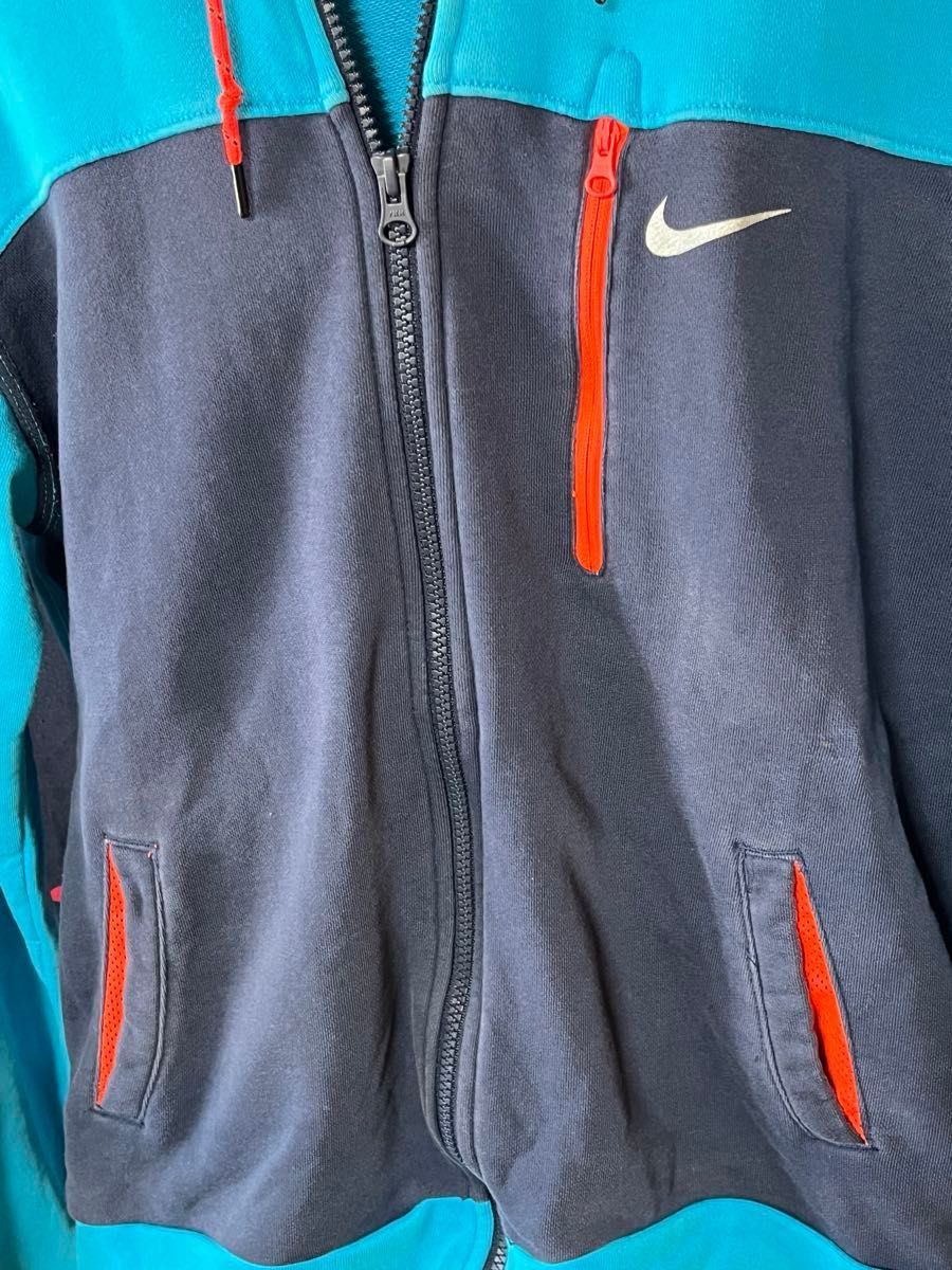NIKE ナイキ ブルー/ネイビー パーカー Lサイズ ジップアップ NIKE ナイキ ブルー/ネイビー パーカー Lサイズ ジップアップ