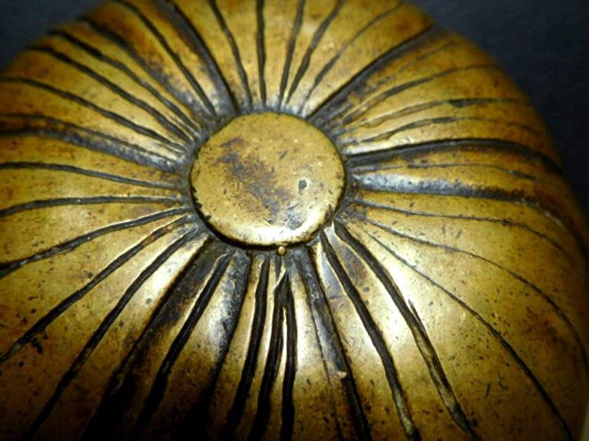 ☆時代の蓮花形香合・古雅な線香立て・時代と味あり☆拡大画像 ☆時代の蓮花形香合・古雅な線香立て・時代と味あり☆拡大画像