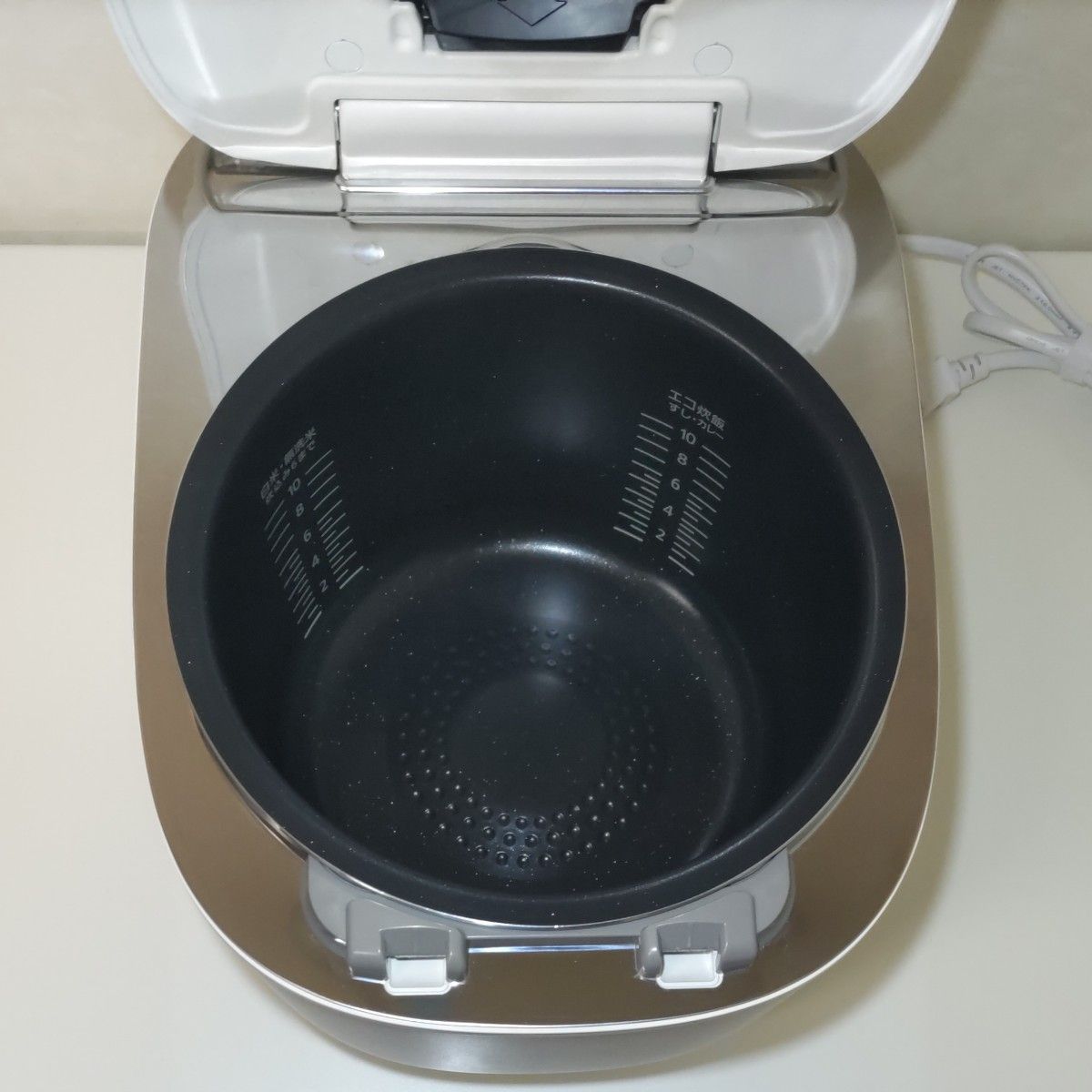 パナソニック 炊飯器 2024年製 SR-M18B-W 可変圧力IHジャー炊飯 パナソニック 炊飯器 2024年製 SR-M18B-W 可変圧力IHジャー炊飯
