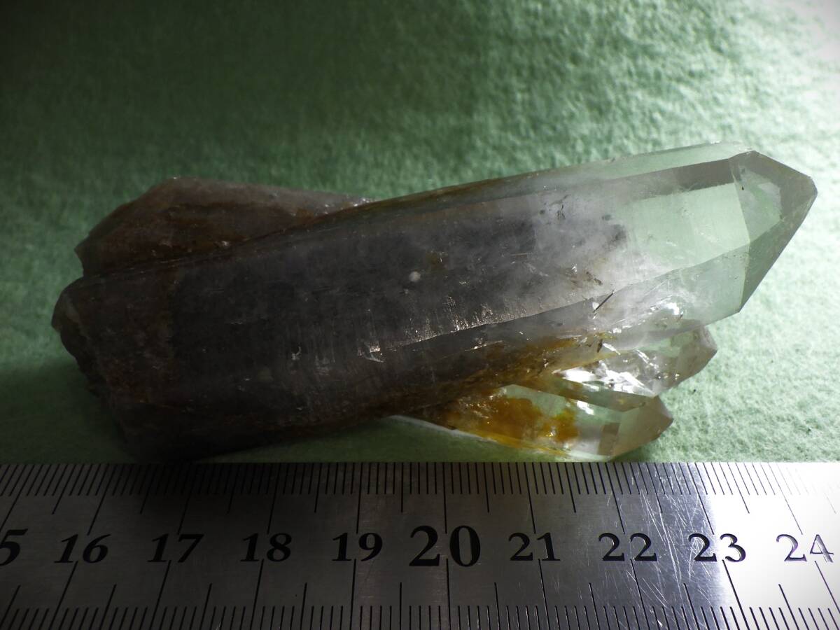 国産鉱物 大分県尾平鉱山 マリモ入り水晶 岩石・鉱物 国産鉱物 大分県尾平鉱山 マリモ入り水晶 岩石・鉱物