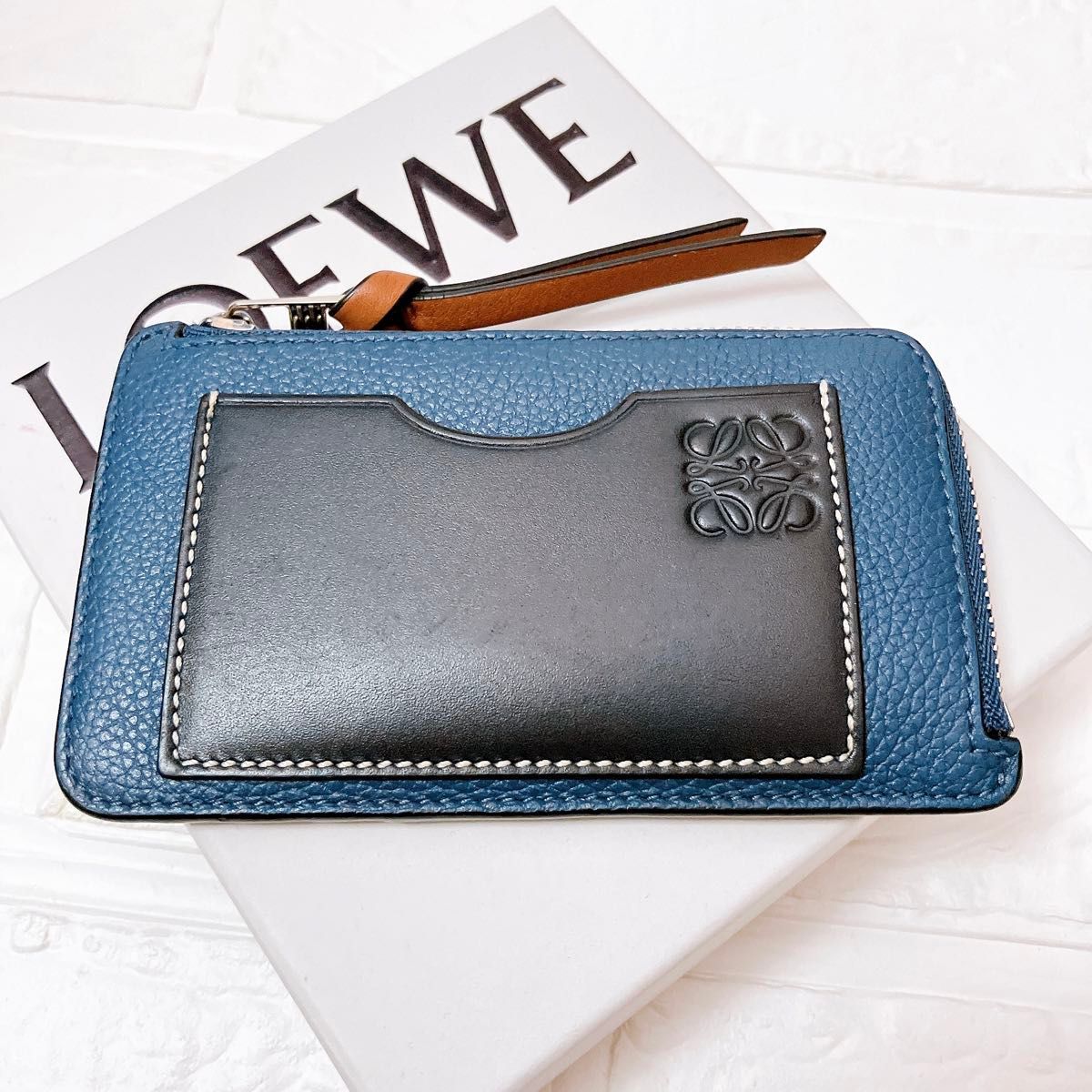 ロエベ LOEWE レザー アナグラム フラグメントケース SB125 ロエベ LOEWE レザー アナグラム フラグメントケース SB125