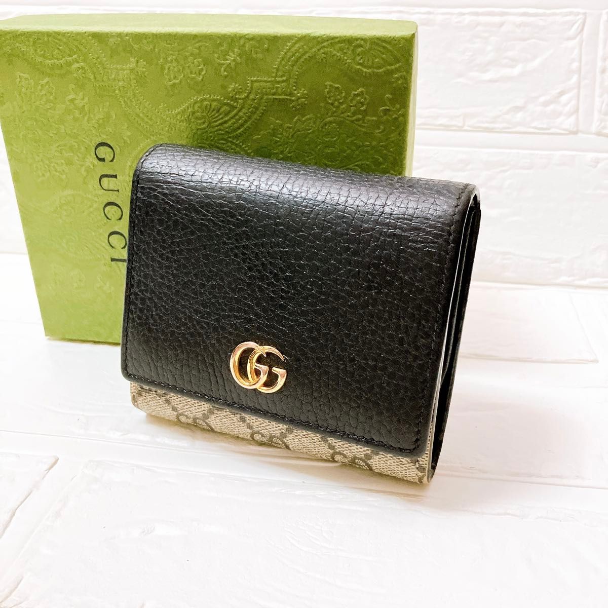 グッチ GUCCI GGマーモント 折り財布 ブラック レディース ON272 ウォレット 黒 メンズ 二つ折り