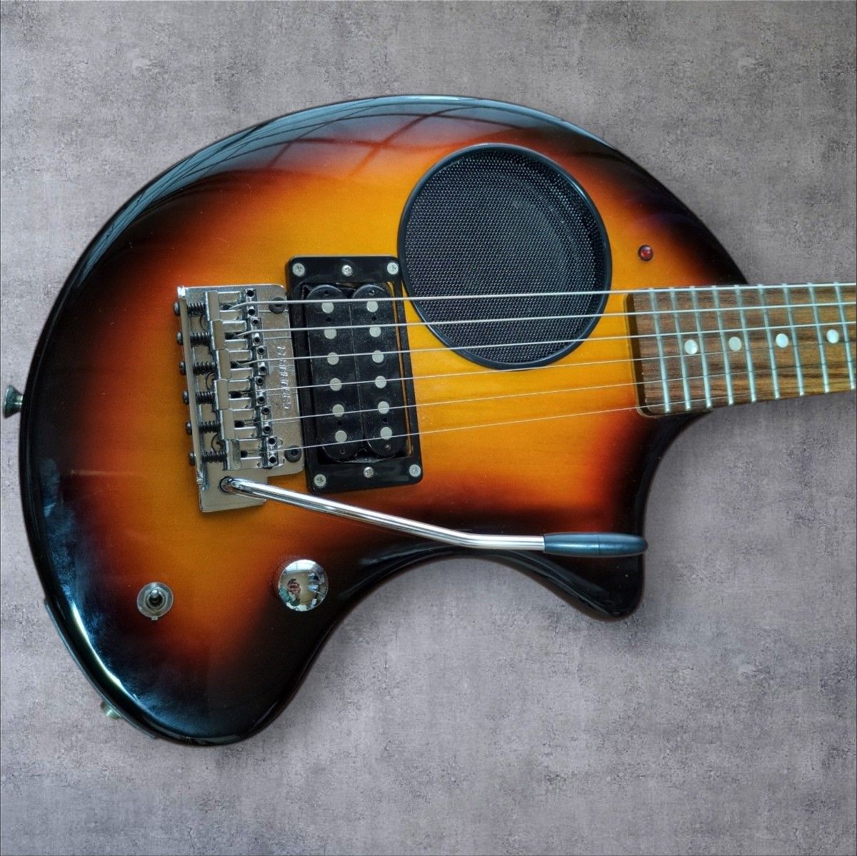 極美品 FERNANDES ZO-3 芸達者 ミニギター フェルナンデス 極美品 FERNANDES ZO-3 芸達者 ミニギター フェルナンデス