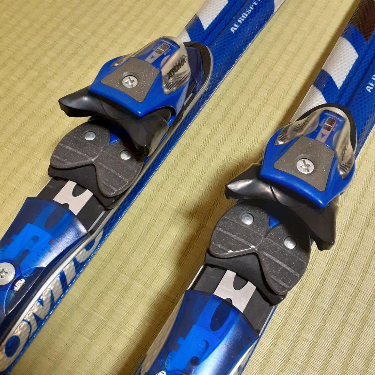 Atomic ST7 スキー板160cm R11 小回りがしやすい板 アトミック製 Atomic ST7 スキー板160cm R11 小回りがしやすい板 アトミック製
