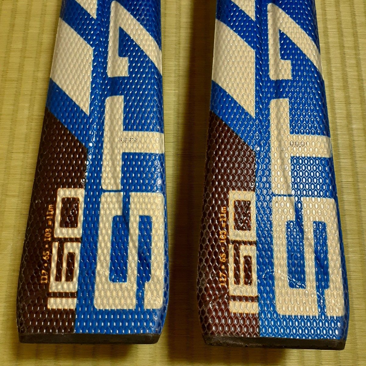 Atomic ST7 スキー板160cm R11 小回りがしやすい板 アトミック製 Atomic ST7 スキー板160cm R11 小回りがしやすい板 アトミック製