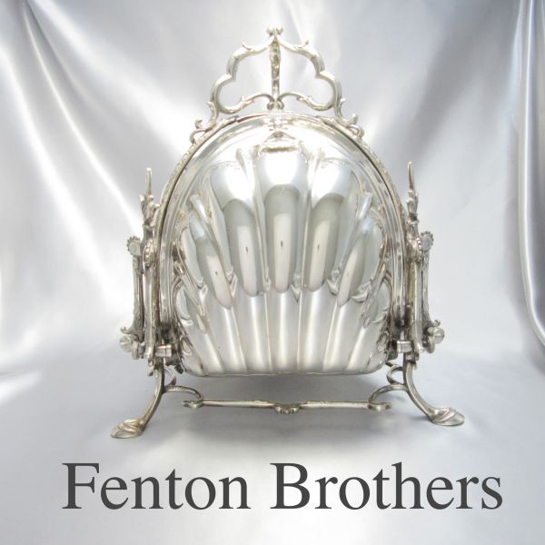 Fenton Brothers】 ビクトリアンのトリプルビスケットウォーマー Fenton Brothers】 ビクトリアンのトリプルビスケットウォーマー