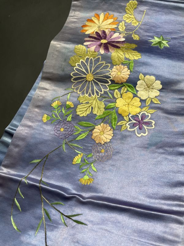 ☆きものさらさ アンティーク着物帯☆丸帯 日本刺繍 牡丹や菊 ☆きものさらさ アンティーク着物帯☆丸帯 日本刺繍 牡丹や菊