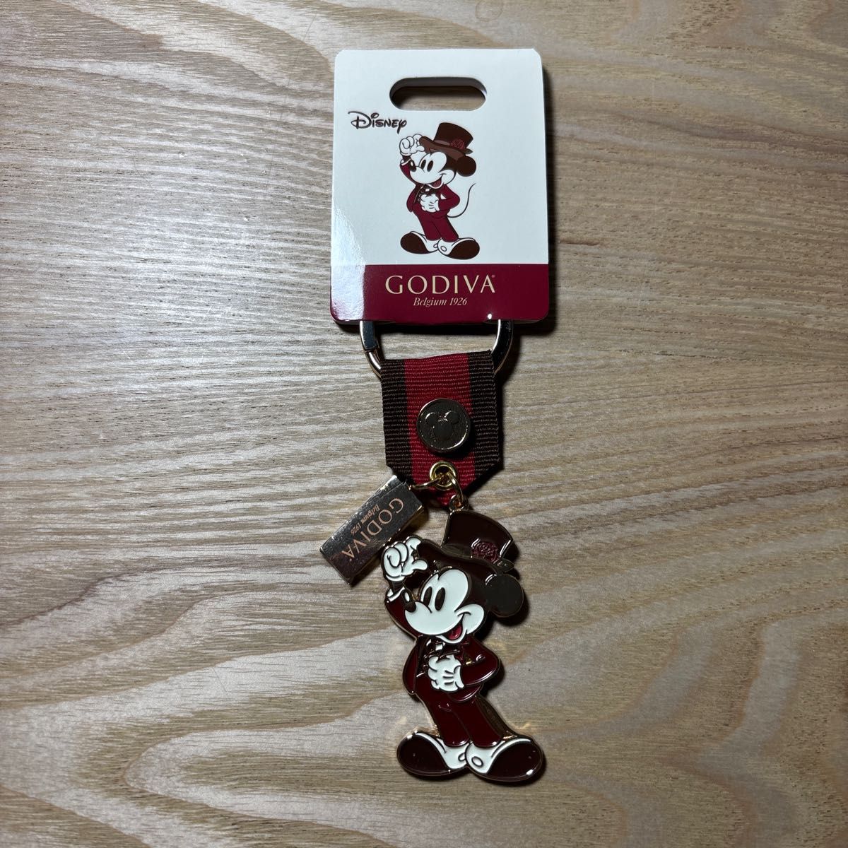 GODIVA】ミッキー バッグチャーム Disney Valentine 2025 GODIVA】ミッキー バッグチャーム Disney Valentine 2025