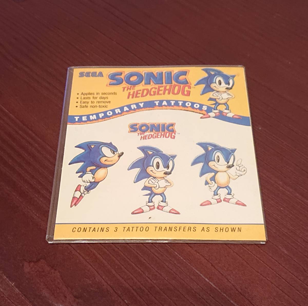 新品 セガ ソニック タトゥーシール 2種類 アメリカ製 SEGA SONIC THE HEDGEHOG CONTAINS 3 TATTOO TRANSFERS AS SHOWN 1993 MADE IN U.S.A_画像2