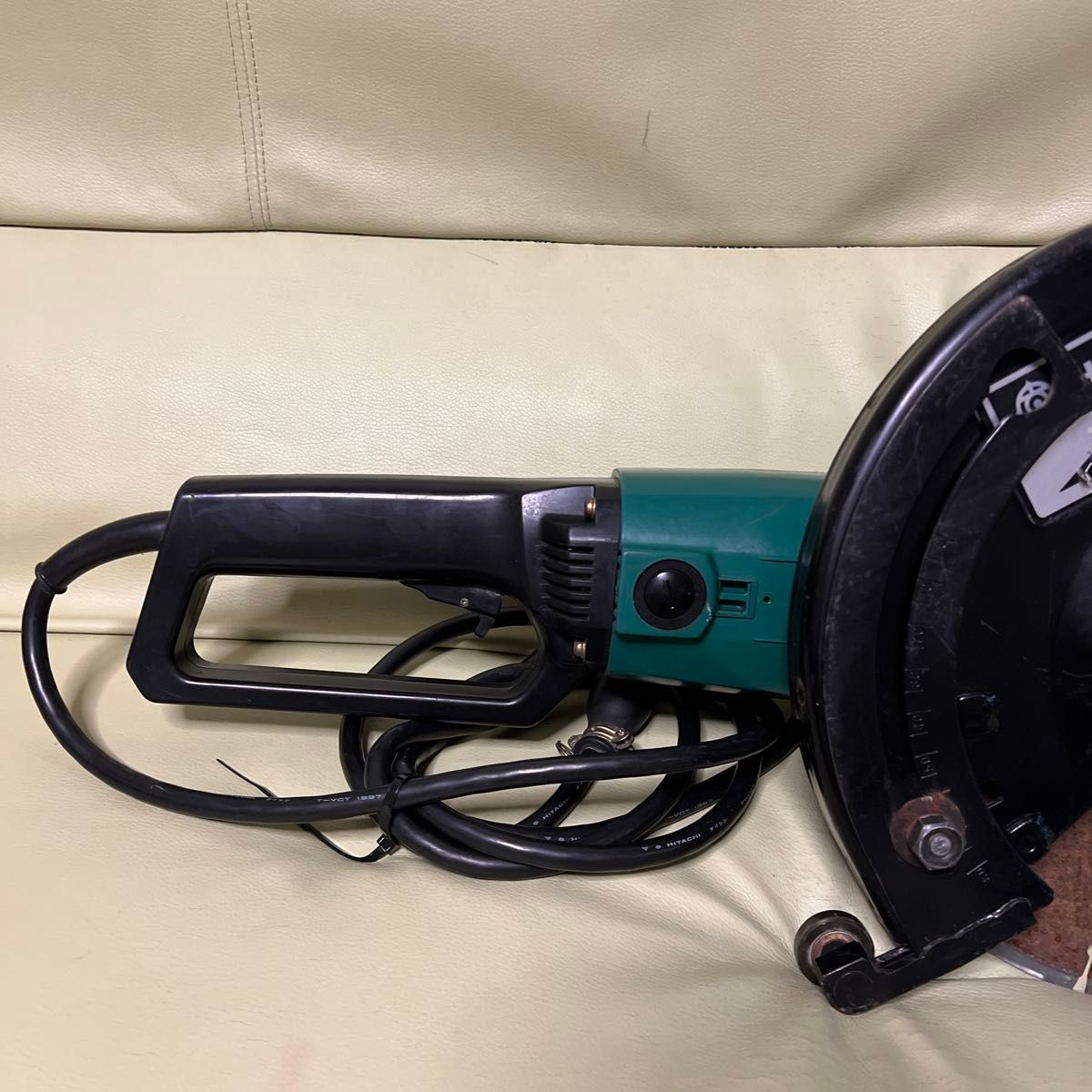 ジャンク品 日立工機 280mm コンクリートカッター CM11 カーボン ジャンク品 日立工機 280mm コンクリートカッター CM11 カーボン