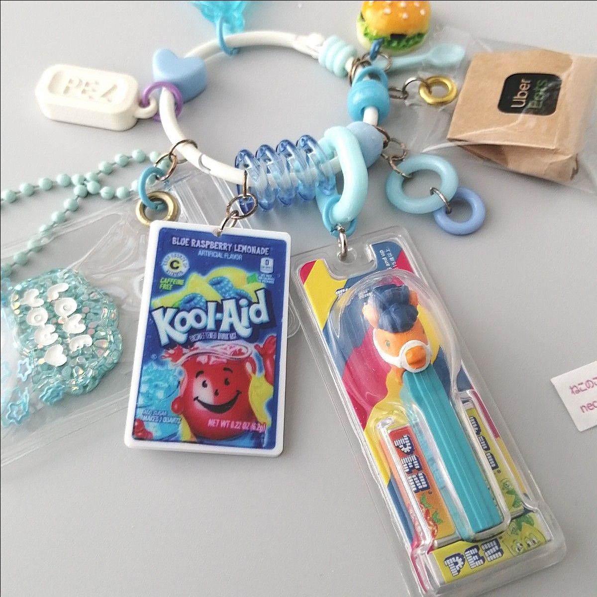 じゃらじゃらキーホルダー PEZ 青 水色 おもちゃ ペッツ